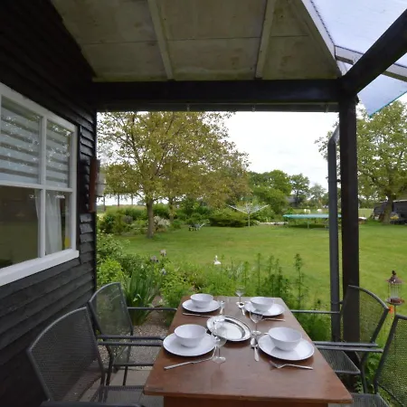 度假居 Cozy Holiday In With Garden