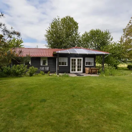 Cozy Holiday Home In Moergestel With Garden *